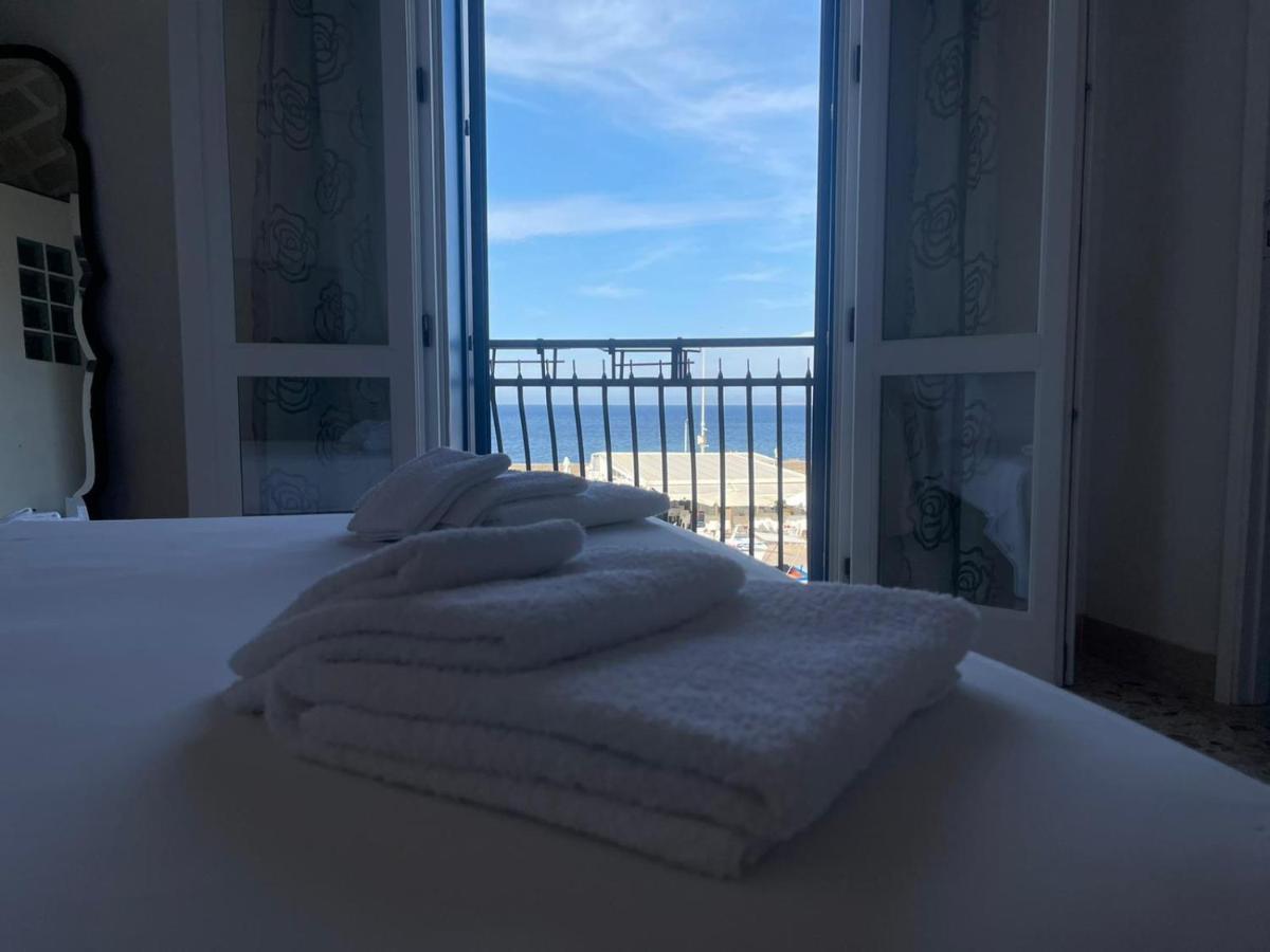 La Camera Sul Porto Hotell Marettimo Eksteriør bilde