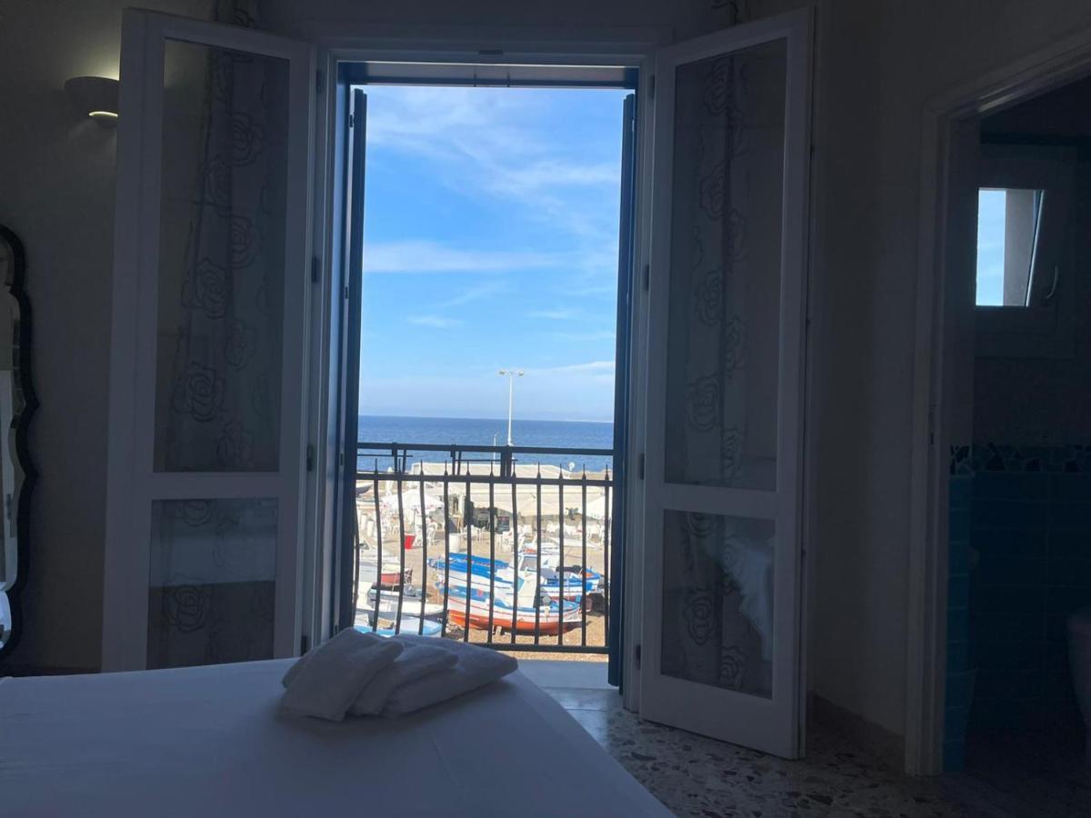 La Camera Sul Porto Hotell Marettimo Eksteriør bilde